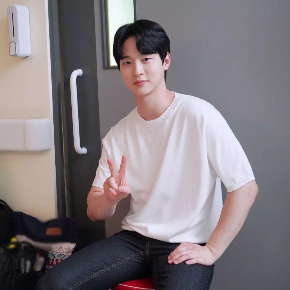 Jang Dong Yoon (instagram.com/dongyicompany.official)