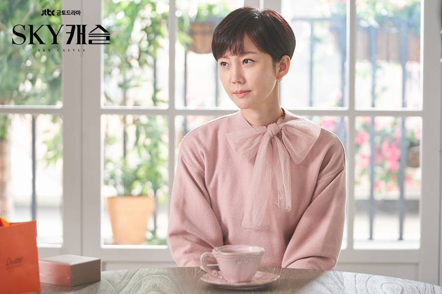 Yum Jung Ah di Sky Castle (tv.jtbc.co.kr)