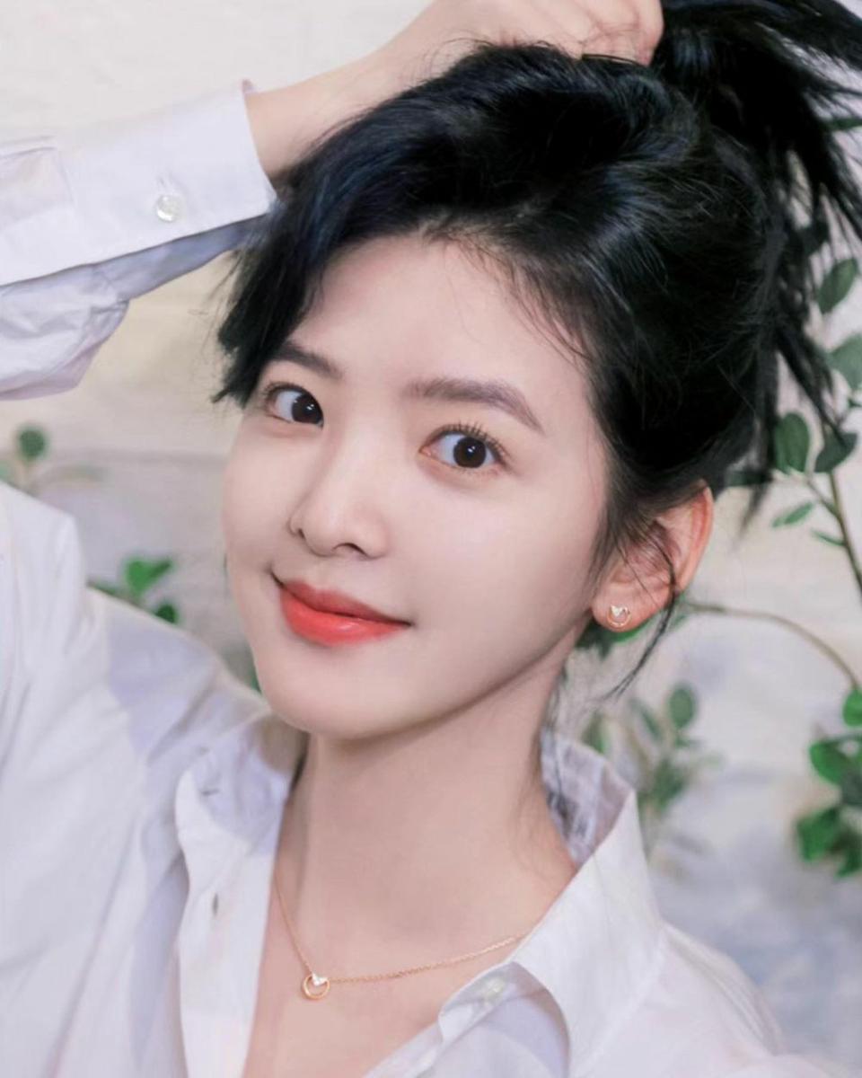 Zhang Ruo Nan (instagram.com/zhangruonan.official)