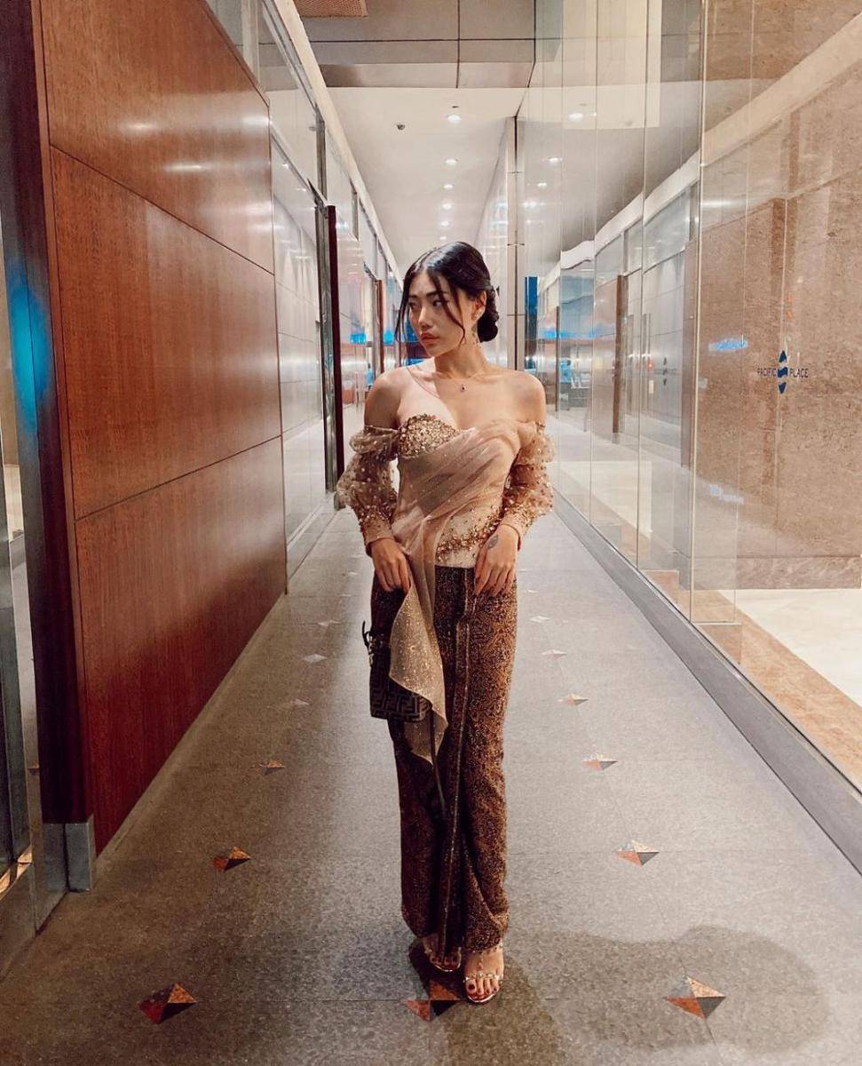 OOTD berkelas ala Wendy Walters (instagram.com/wendywalters)