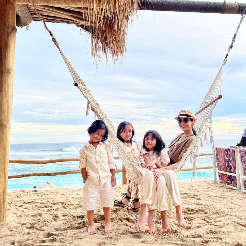 potret keluarga Ririn Dwi Ariyanti (instagram.com/ririndwiariyanti)