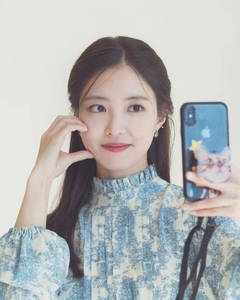 Lee Se Young (instagram.com/seyoung_10)