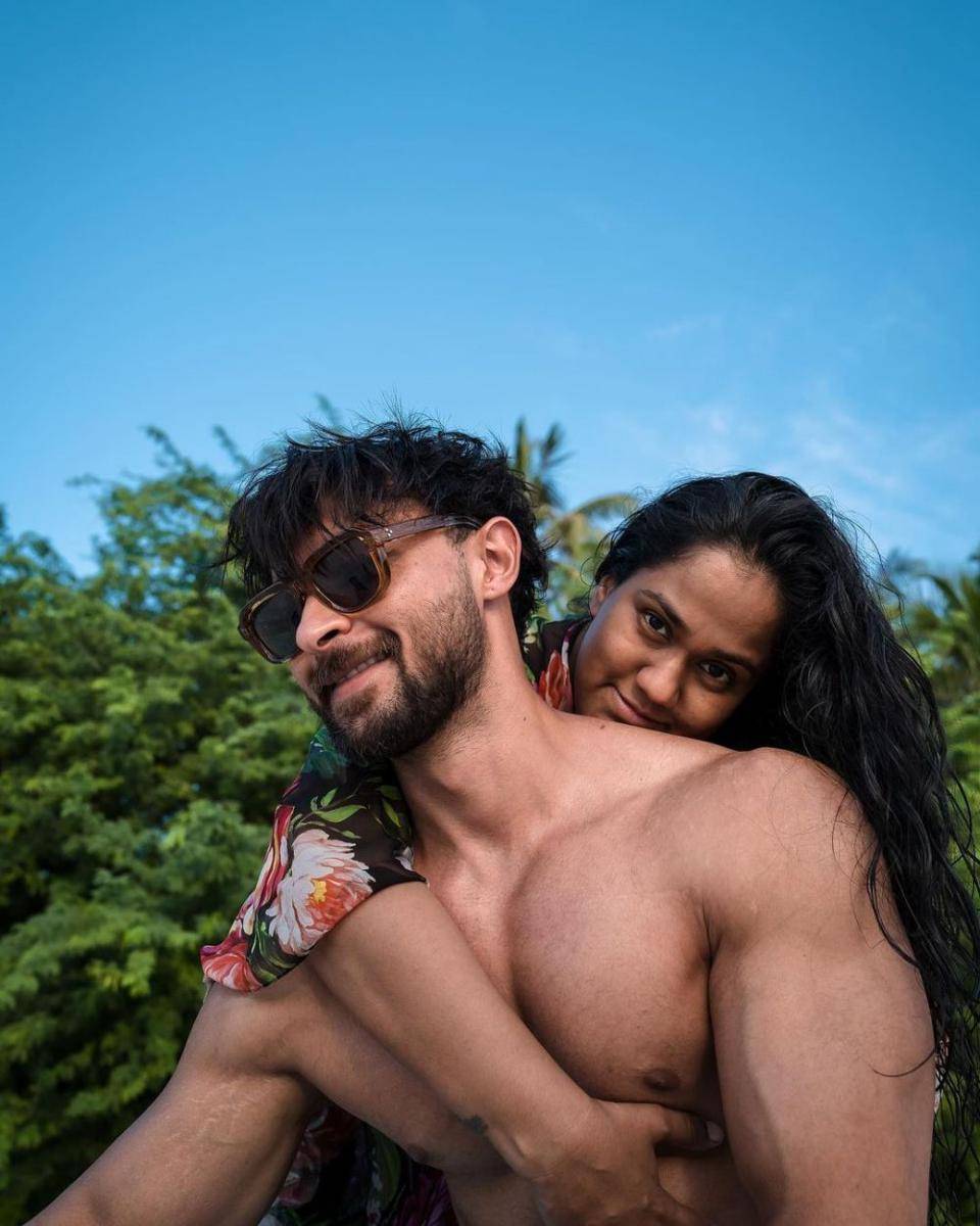 Aayush Sharma dan istri (instagram.com/aaysharma)