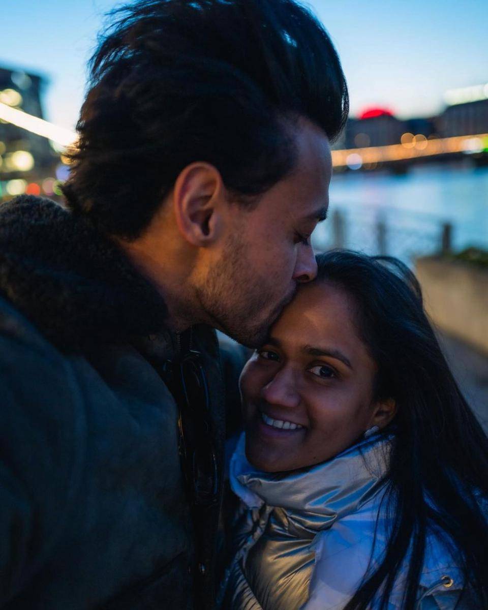 Aayush Sharma dan istri (instagram.com/aaysharma)