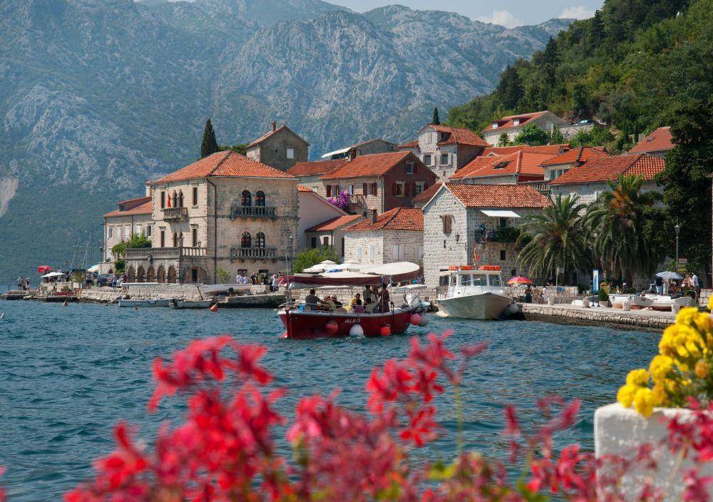 Potret kota Perast di Montenegro (unsplash.com/eugene_rus)