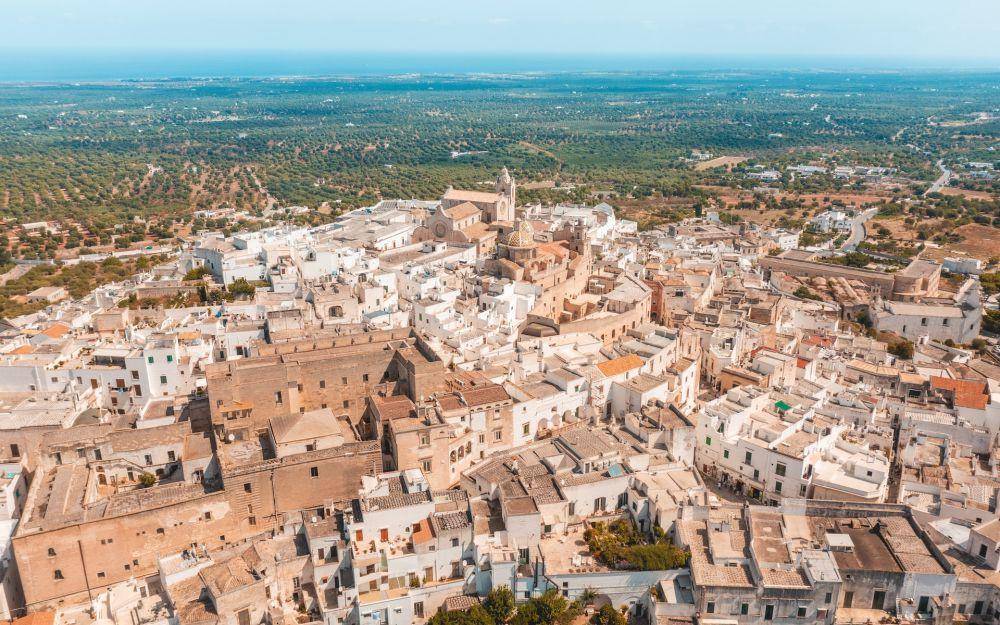 Potret kota Ostuni di Italia (unsplash.com/rickpsd)