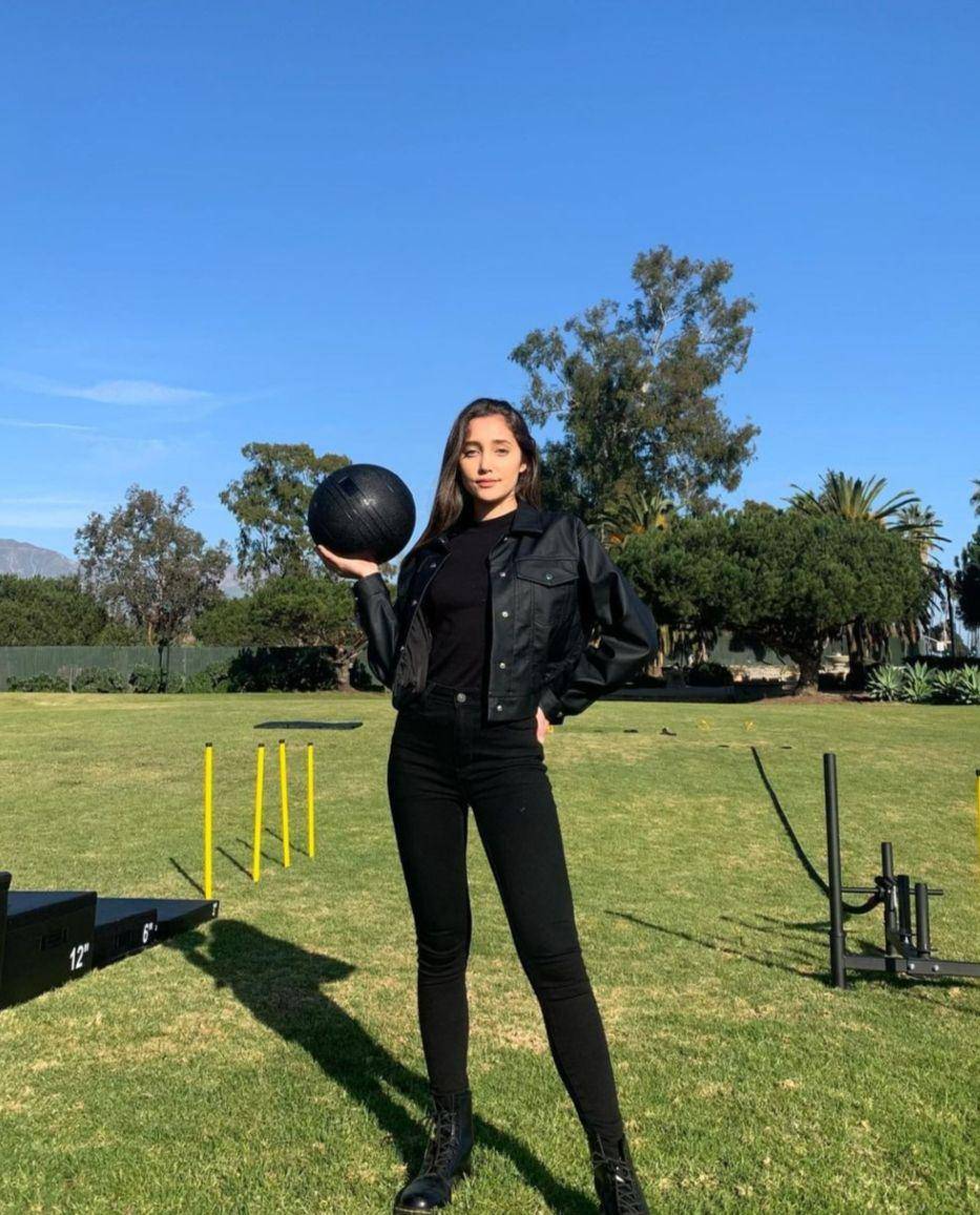 Hailey Eylül Sani (instagram.com/haileysani)