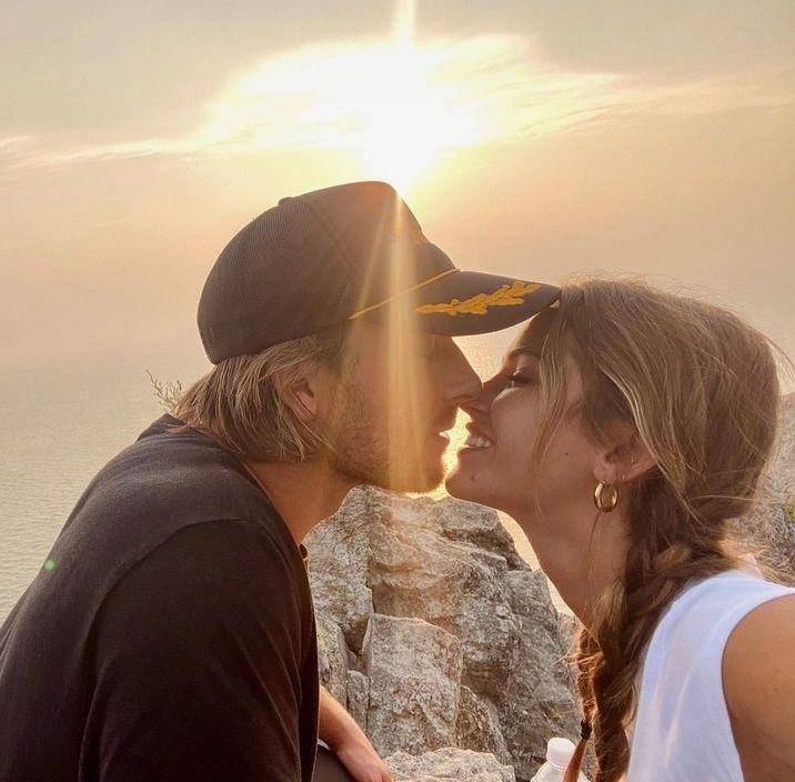 potret Glen Powell dan Gigi Paris (instagram.com/msgigiparis)