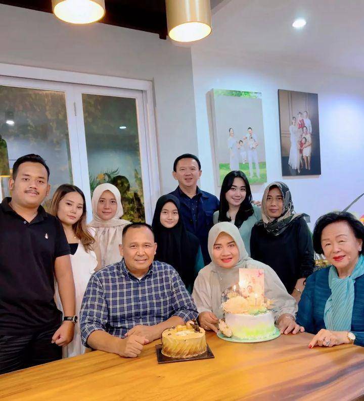 Orang tua Puput Nastiti Devi (Instagram.com/puputnastitidevi)