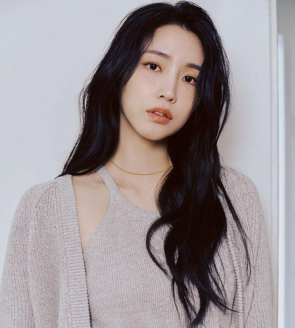 Sung Hae Eun Transit Love 2 (instagram.com/__haeppy)