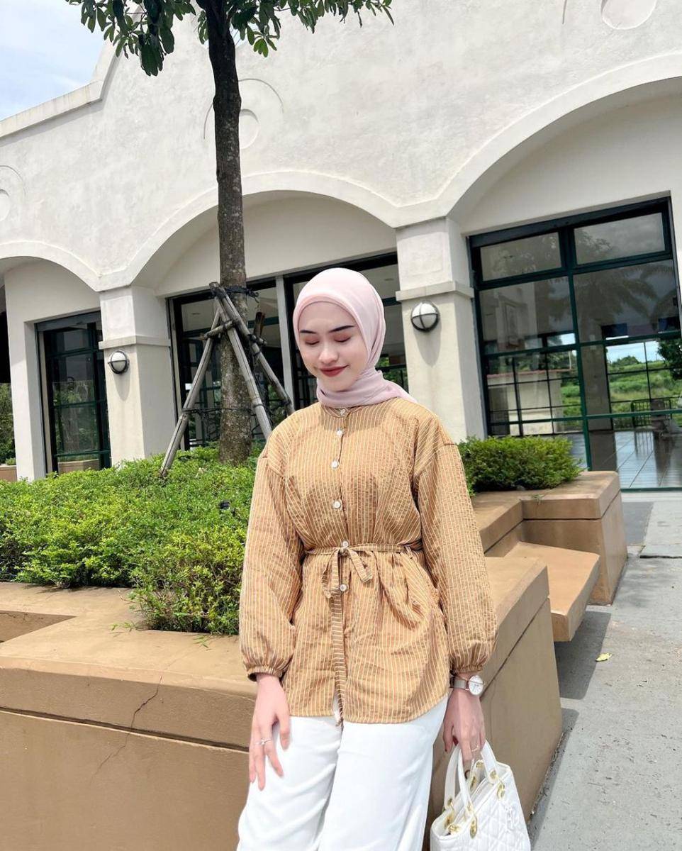 Ira Septiani (instagram.com/iraseptianiii)