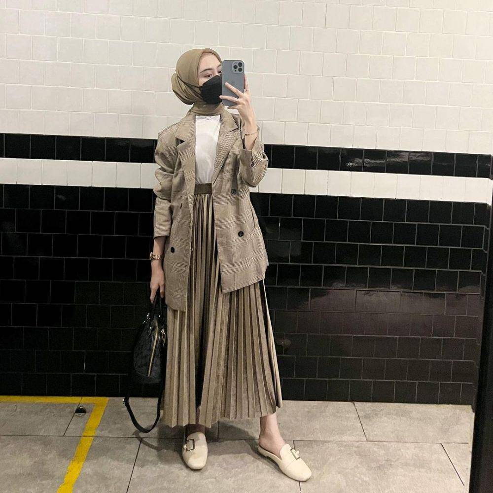 Ira Septiani (instagram.com/iraseptianiii)