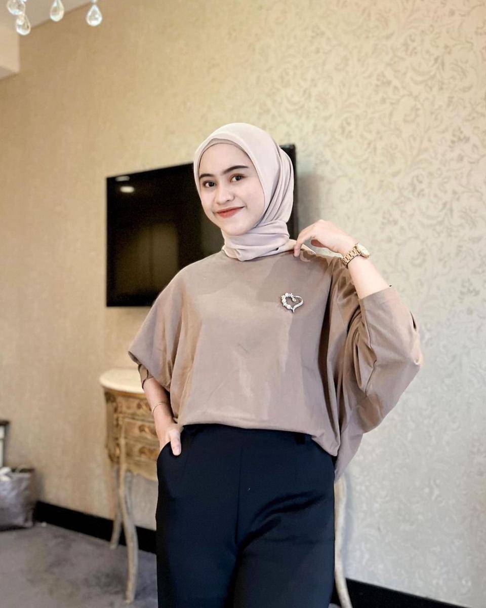 Ira Septiani (instagram.com/iraseptianiii)