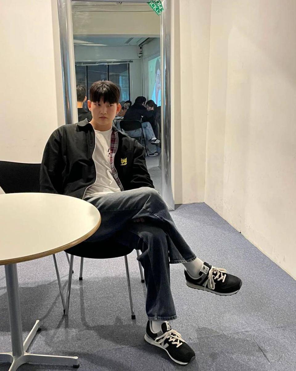 Yoon Jong Bin (instagram.com/900_0ng)