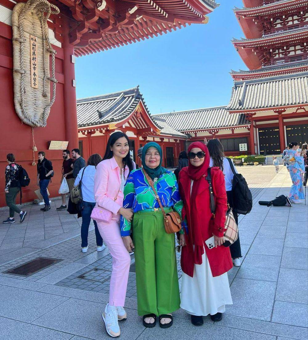 Titi Kamal dan keluarga berlibur ke Jepang (instagram.com/titi_kamall)