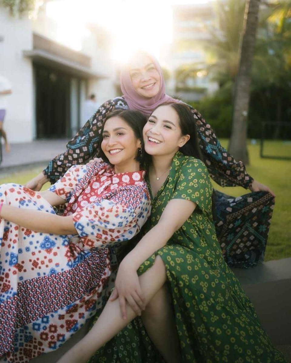 Perempuan di keluarga Raffi Ahmad (instagram.com/syahnazs)