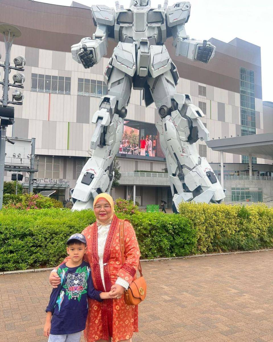Titi Kamal dan keluarga berlibur ke Jepang (instagram.com/titi_kamall)