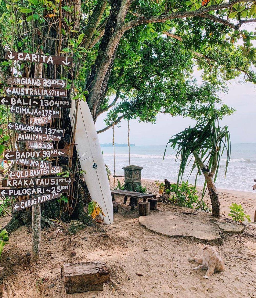 Pantai Pandan Carita, Banten (instagram.com/pantai_pandan)