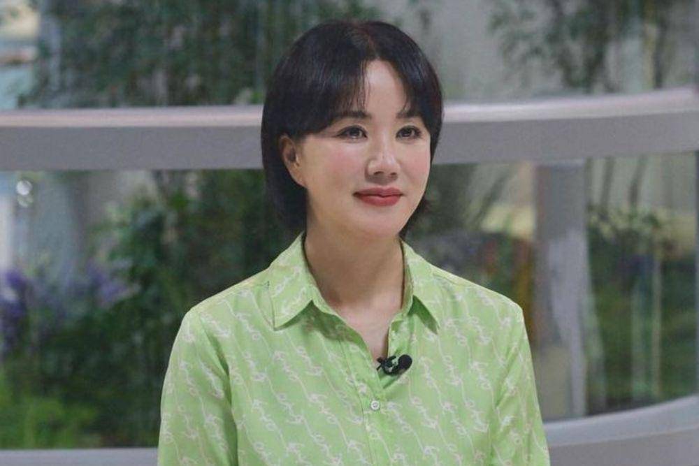 Uhm Jung Hwa di Drama Doctor Cha (instagram.com/sarament_official)