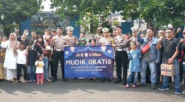 Cerita Pemudik Lampung, Semringah Mudik Gratis Naik Bus dari Ditlantas