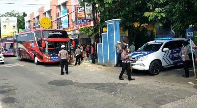 Direktorat Lalu Lintas (Ditlantas) Polda Lampung menggelar mudik gratis, Kamis (27/4/2023). (Dok. Ditlantas Polda Lampung).