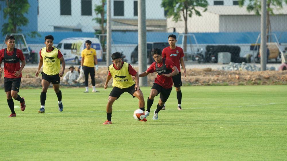 Potret latihan Timnas Indonesia U-22 di The Dream Visakha Training Camp, Phnom Penh, Kamboja. (dok. PSSI)