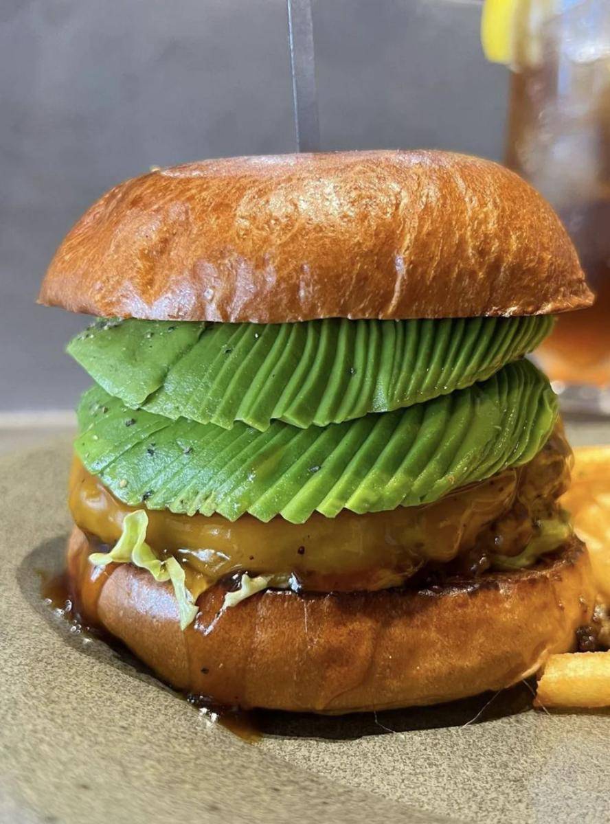 potret isian burger paling nyeleneh (reddit.com/user/eatmymustard)