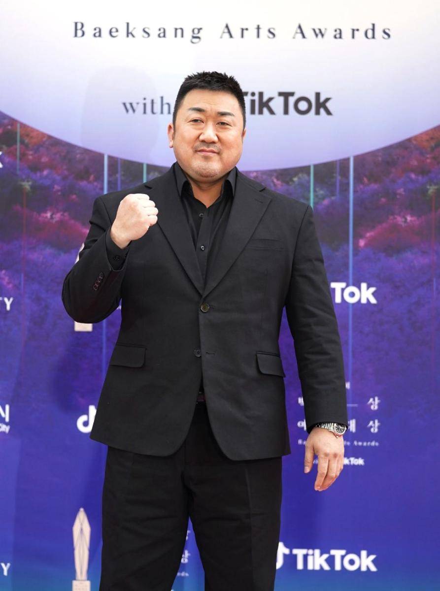 Ma Dong Seok di red carpet Baeksang Arts Awards 2023 (twitter.com/TiktokKR)