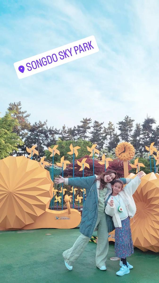 potret Ayu Ting Ting dan Bilqis Khumairah Razak (instagram.com/ayutingting92)