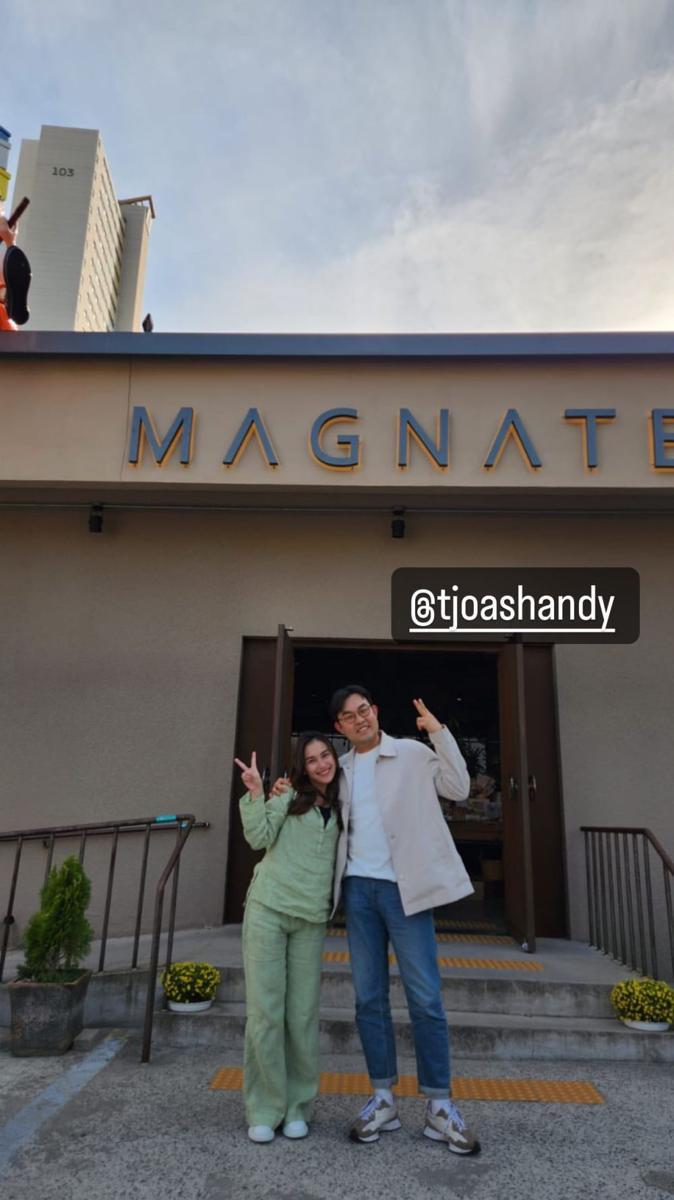 potret Ayu Ting Ting dan sahabat (instagram.com/ayutingting92)