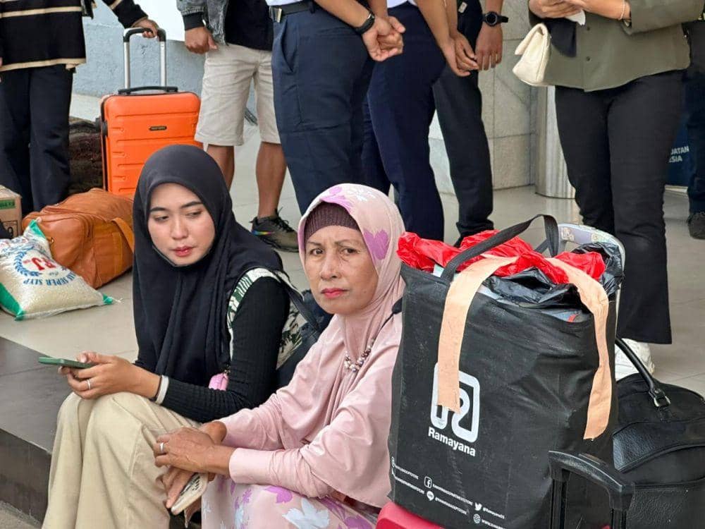 1.000 Pemudik Lampung Gagal Pulang karena Jalur Kereta Ambles