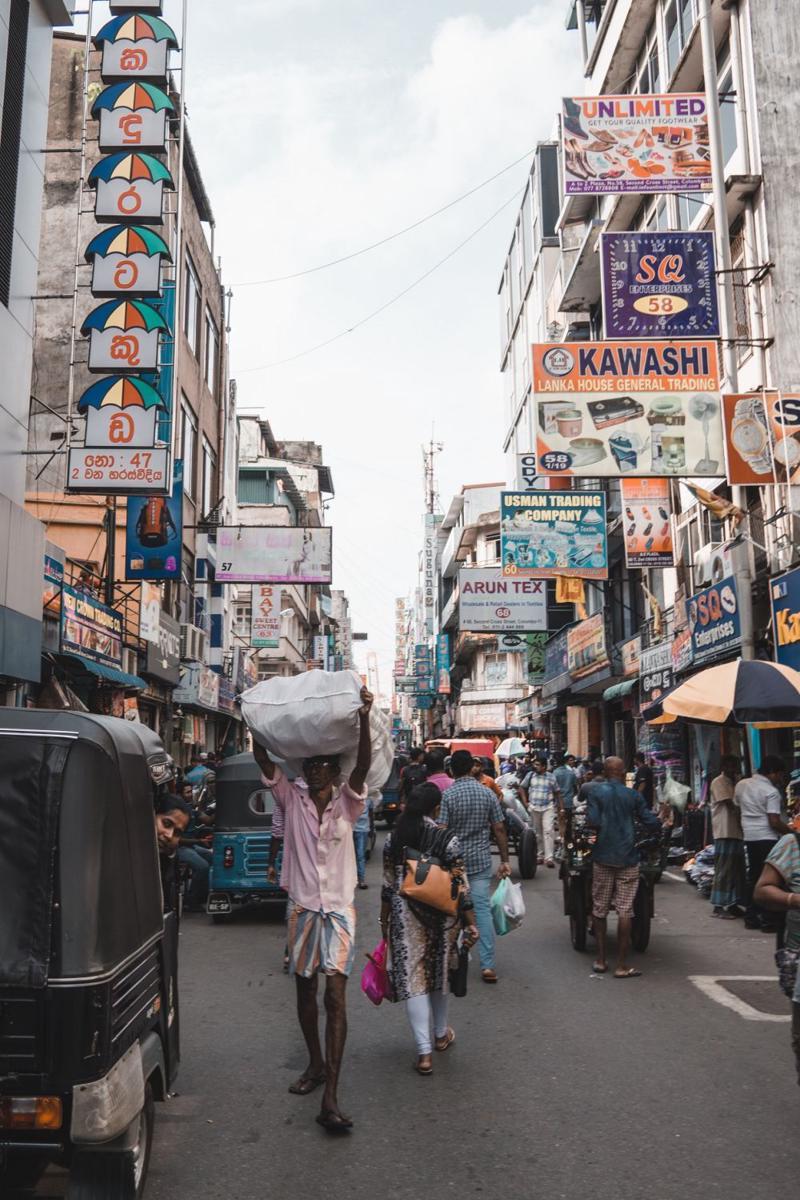 Ilustrasi suasana kota Colombo, Sri Lanka. (unsplash.com/Alex Azabache)