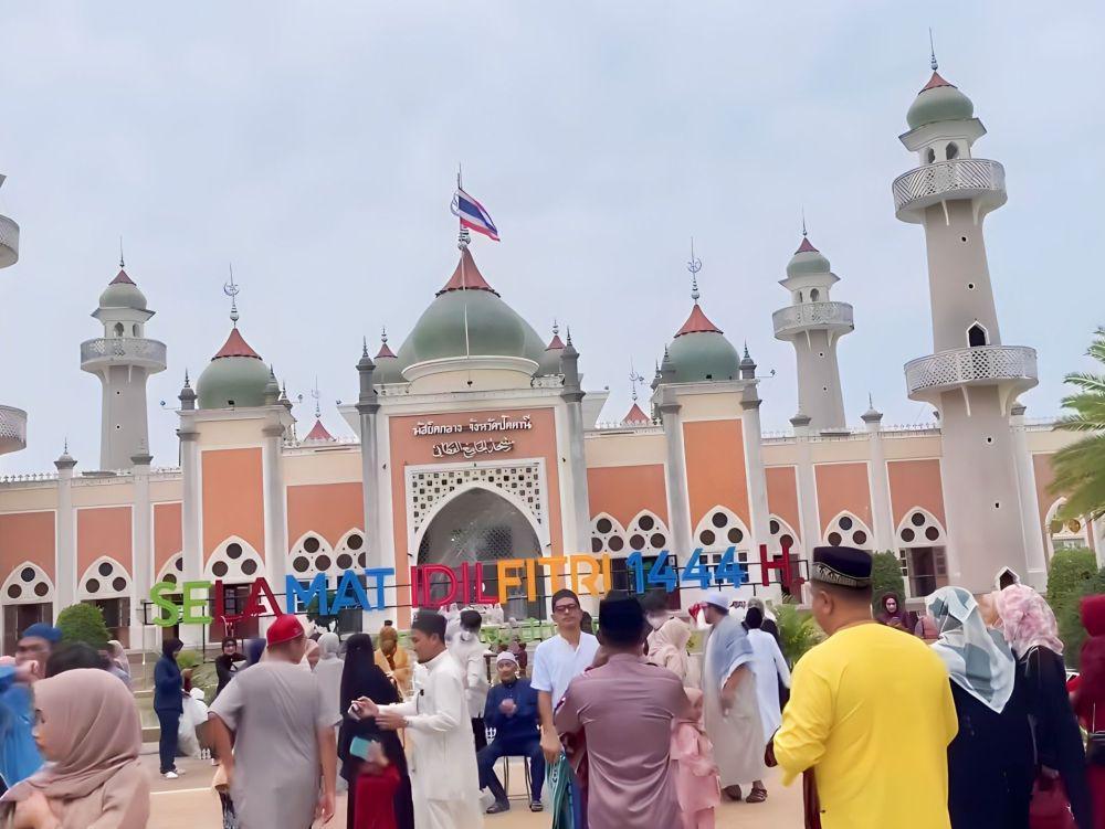 Tradisi Idul Fitri yang Dilakukan Masyarakat Muslim Thailand