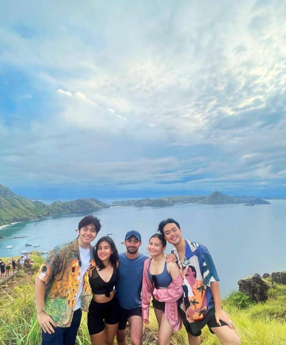 Prilly Latuconsina di Labuan Bajo (instagram.com/prillylatuconsina96)