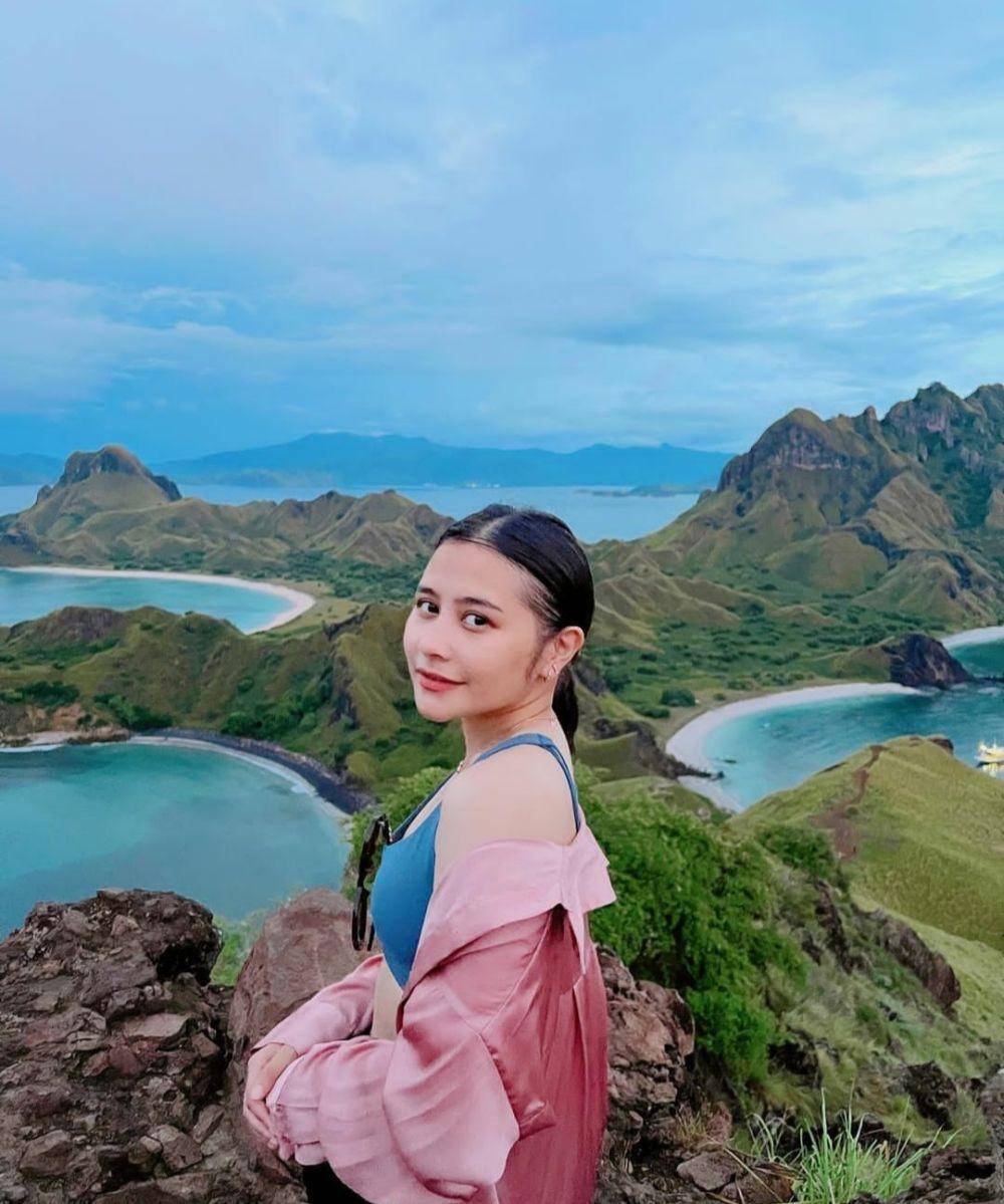 Prilly Latuconsina di Labuan Bajo (instagram.com/prillylatuconsina96)