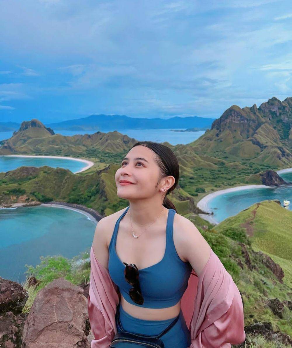 Prilly Latuconsina di Labuan Bajo (instagram.com/prillylatuconsina96)