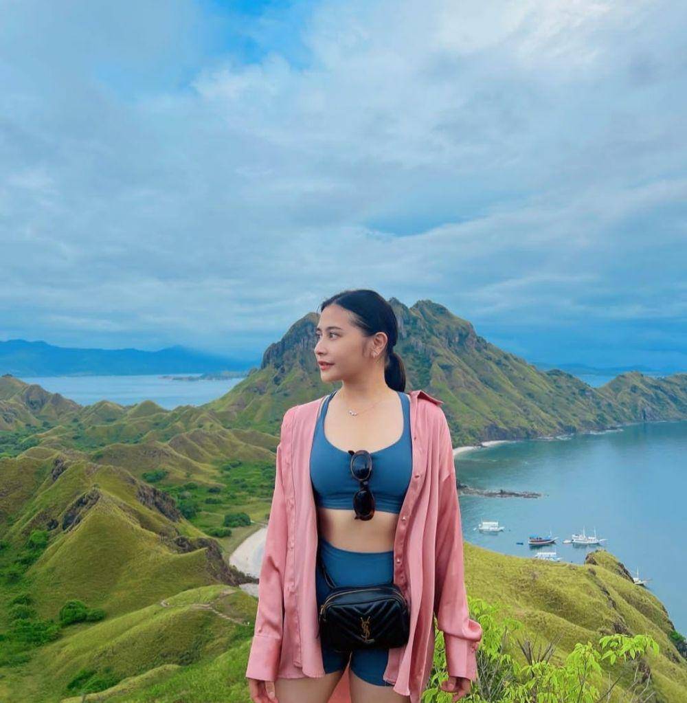 Prilly Latuconsina di Labuan Bajo (instagram.com/prillylatuconsina96)