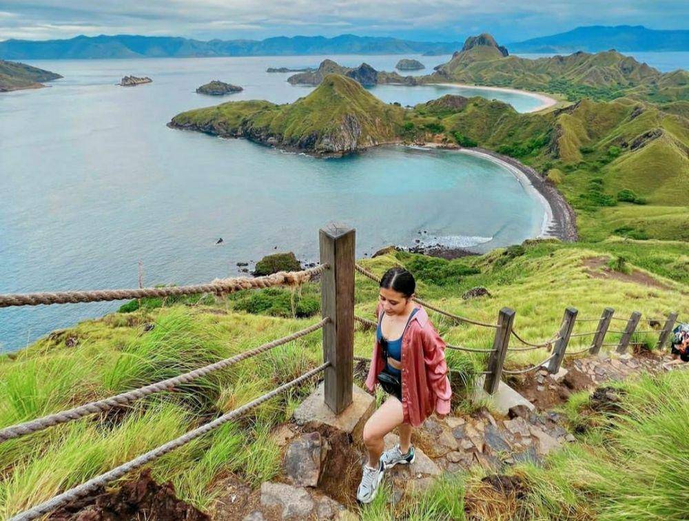 Prilly Latuconsina di Labuan Bajo (instagram.com/prillylatuconsina96)