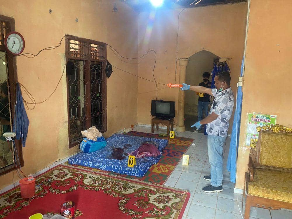 Sadis! Pemuda Lampung Barat Tega Gorok Leher Sepupu hingga Meninggal