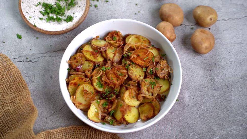 lyonnaise potatoes (YouTube.com/Ela Vegan)