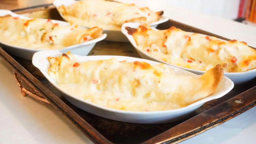 crab and lobster crepes (YouTube.com/Sabri's Pantry)
