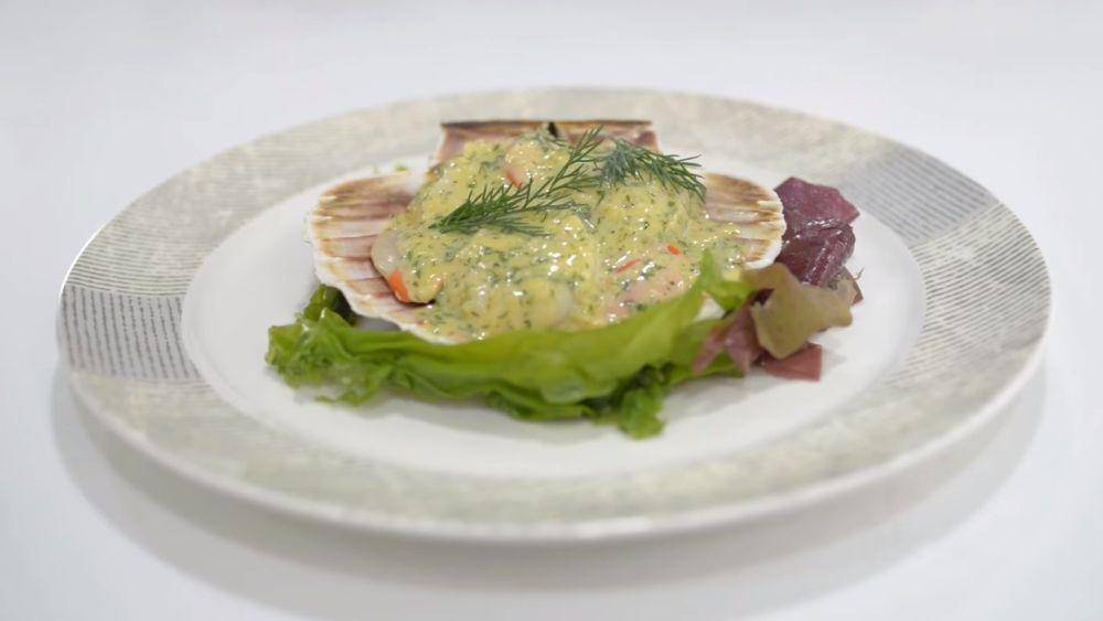 ilustrasi scallops in vermouth (youtube.com/The Waterside Inn)
