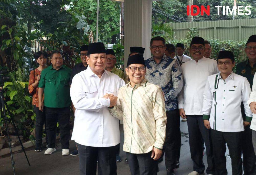Ketua Umum PKB Muhaimin Iskandar berkunjung ke rumah Ketua Umum Gerindra Prabowo Subianto di kawasan Jakarta Selatan, Jumat (28/4/2023). (IDN Times/Yosafat Diva Bayu Wisesa)