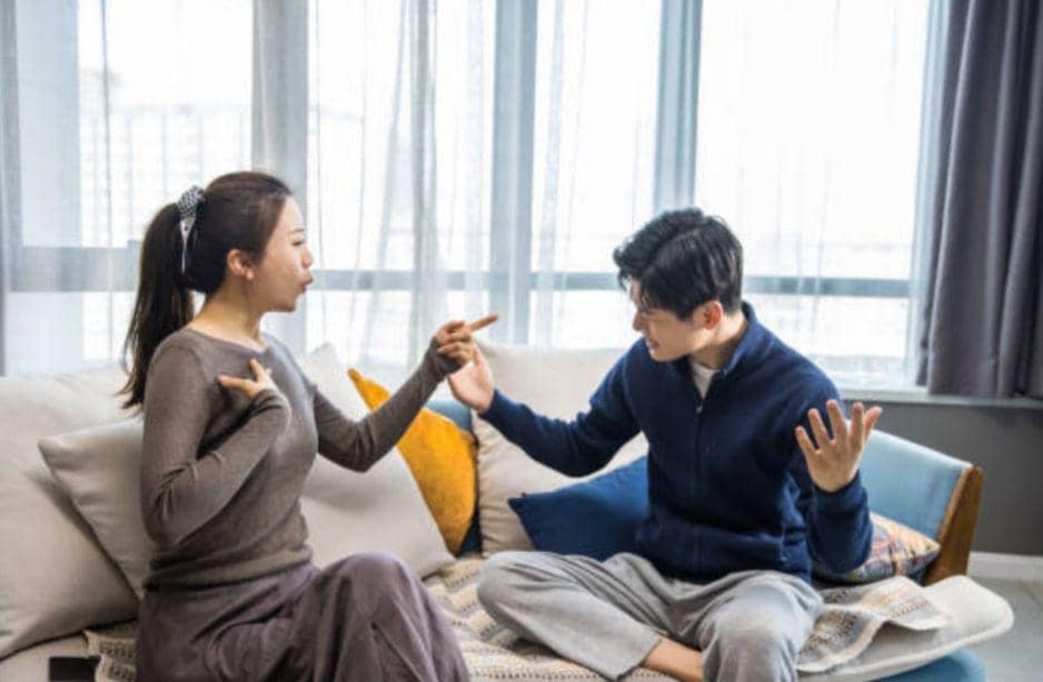 ilustrasi pasangan yang sedang bertikai (istockphoto.com/xijian)