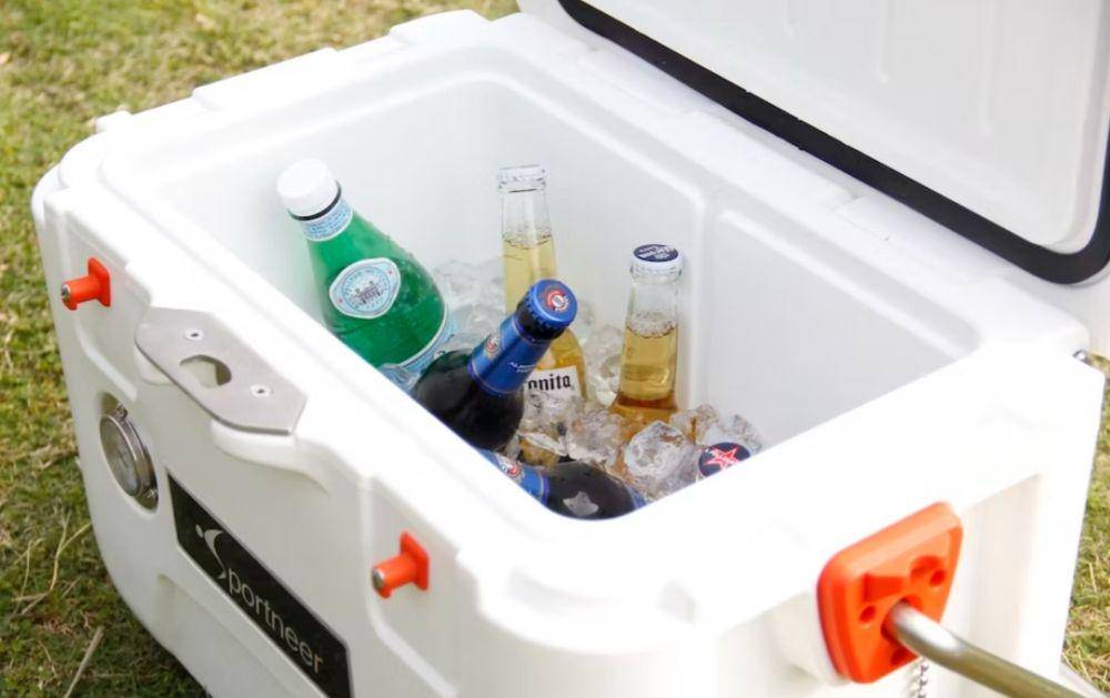 ilustrasi cooler (unsplash.com/Sandrene Zhang)