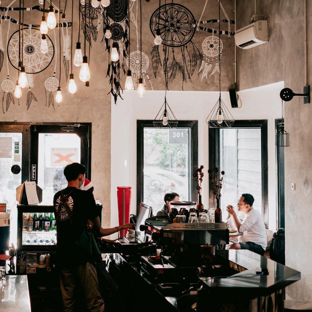 instagram.com/blackbarncoffee