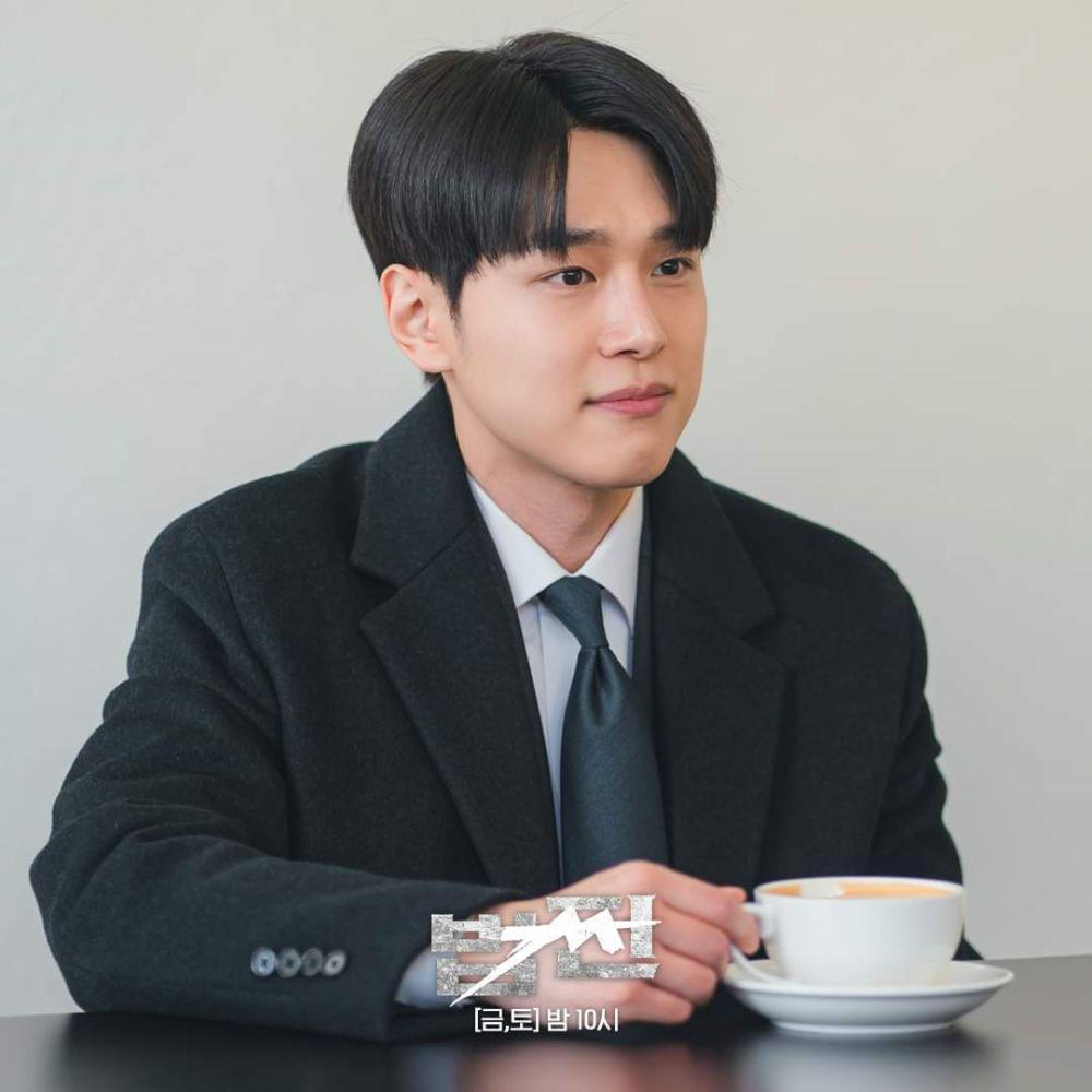 Kang Yoo Seok di Payback: Money and Power (dok. SBS/Payback: Money and Power)