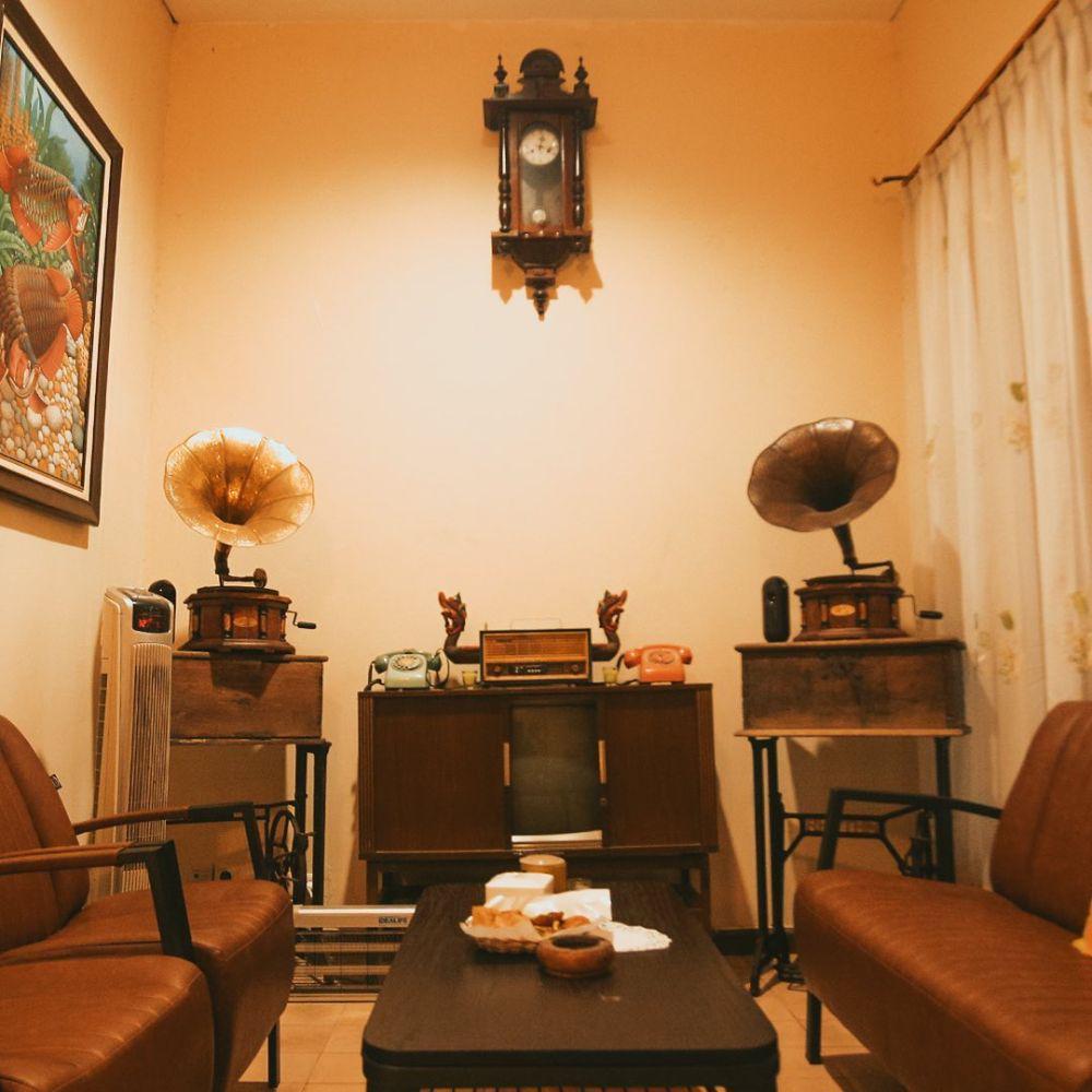 instagram.com/eknorcafe