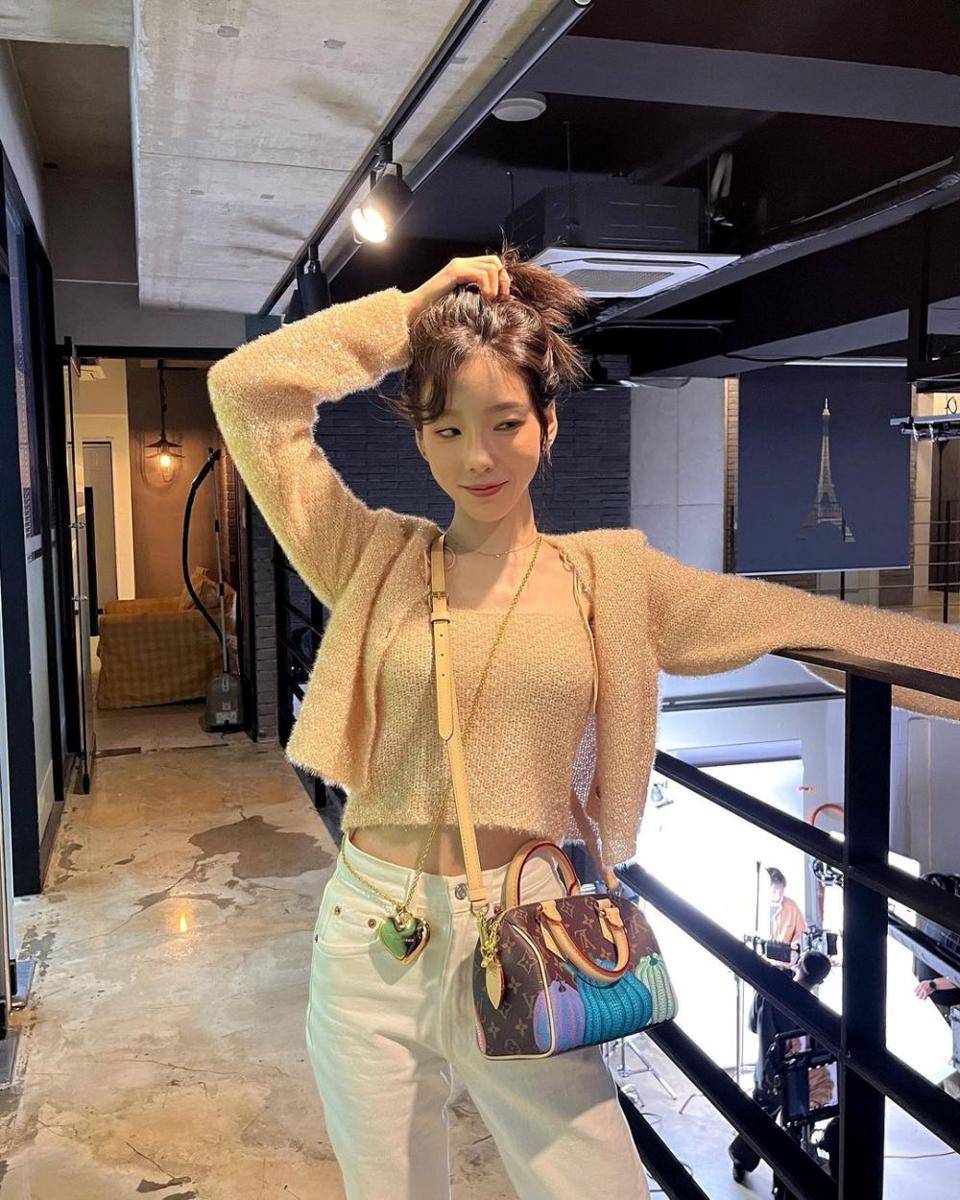 Taeyeon SNSD (instagram.com/taeyeon_ss)