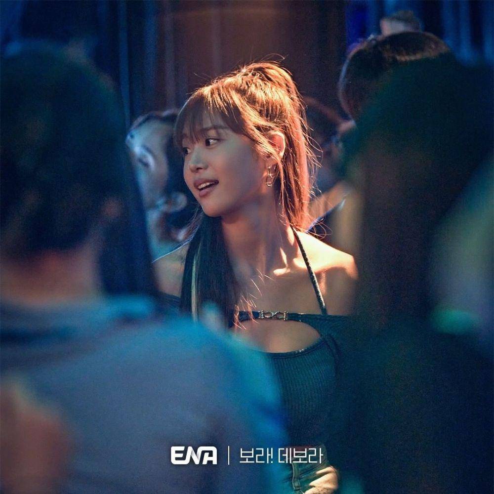 Kim Ye Ji Bo Ra! Deborah (instagram.com/channel.ena.d)